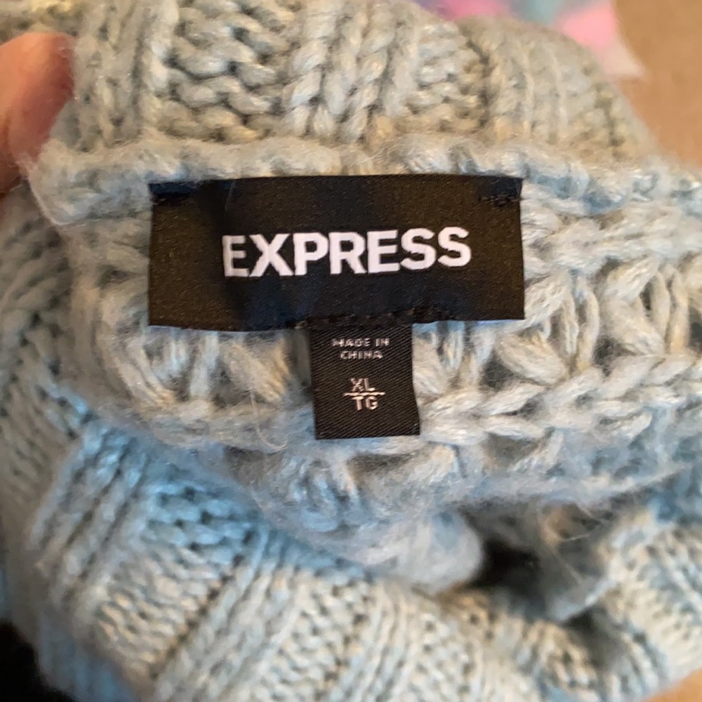 Express Oversized Sweater - Picture 3 of 4